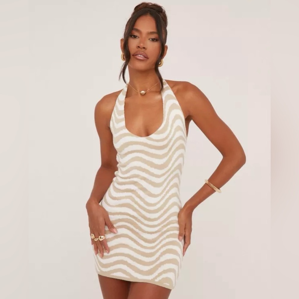 Wave Pattern Halter Dress
